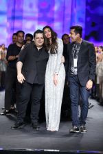 Athiya Shetty walk the ramp for Rohit and Rahul Gandhi Show on Day 4 of Amazon India Fashion Week on 10th Oct 2015